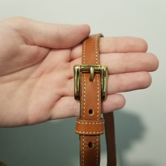 (SOLD!)Dooney & Bourke Vintage, AWL, Matching Crossbody Purse & Wallet Bundle - Picture 4 of 16